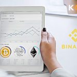 Report od Binance: Bitcoin táhne altcoiny za sebou, ty ale zaostávají